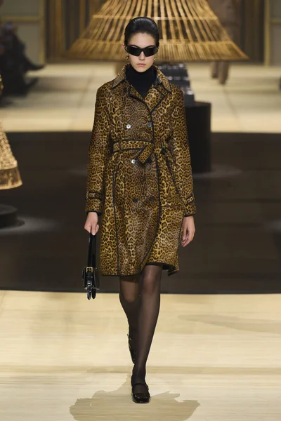 Look 57